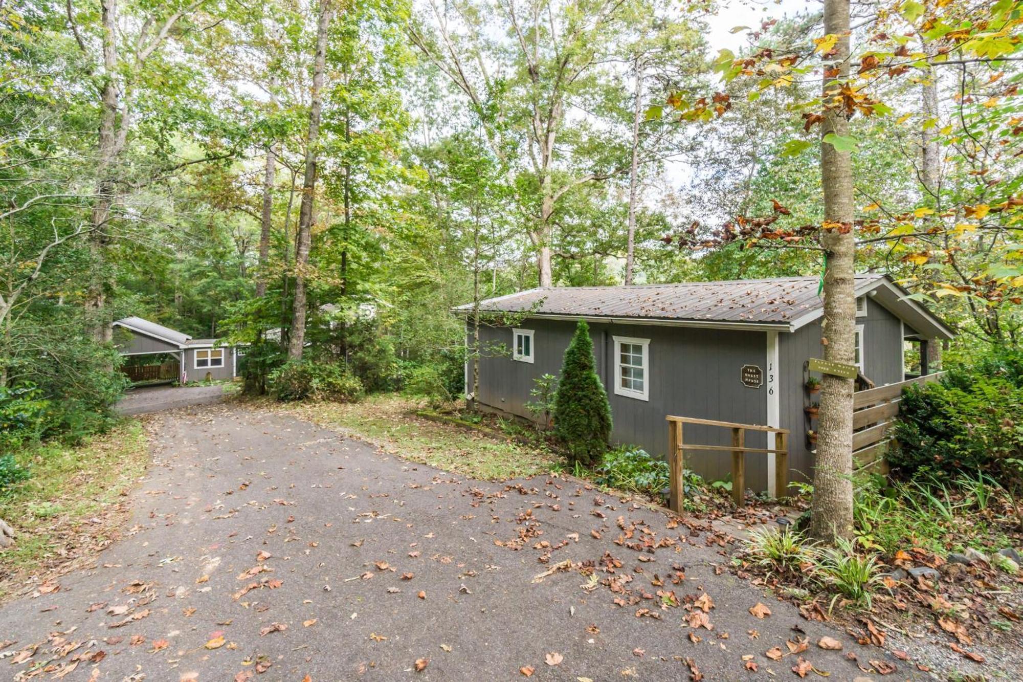 Convenient Cottage-Hot Tub, 4 Minutes To Dahlonega Exterior photo